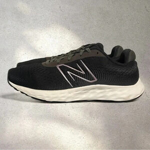 New Balance 520v8 W520LB8 Women’s 9.5 / Men’s 8 Black White Running Shoes